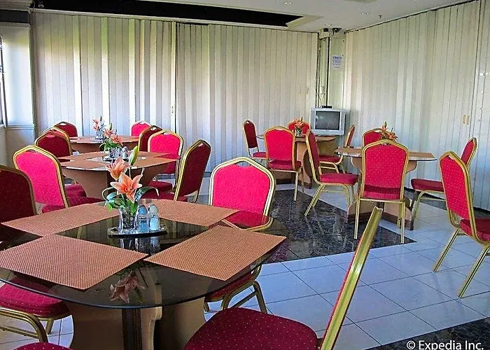Metro Park Hotel 2*